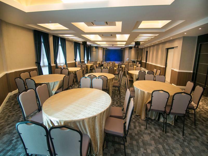 איפוה Indra Hotel - Boutique Suites מראה חיצוני תמונה