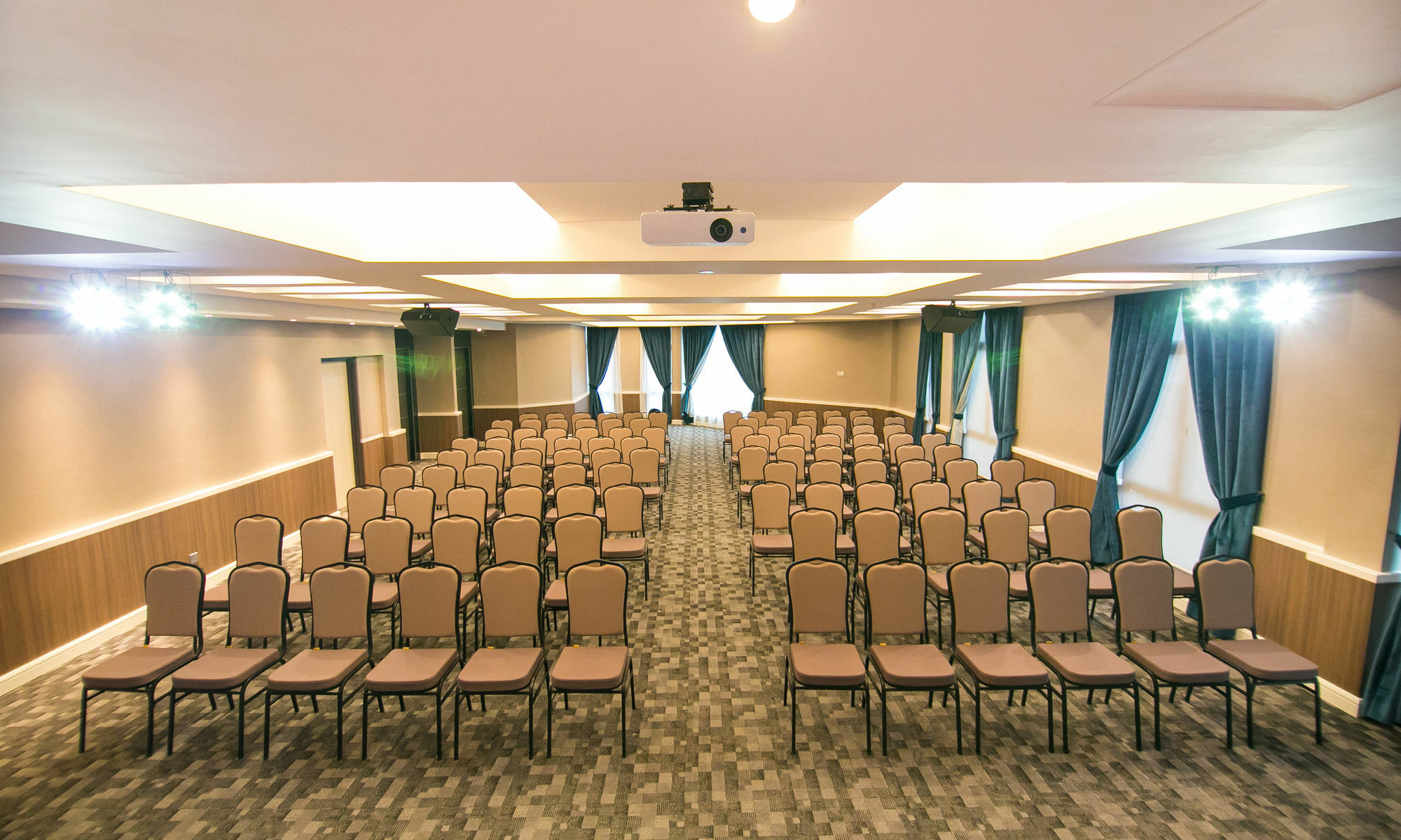 איפוה Indra Hotel - Boutique Suites מראה חיצוני תמונה
